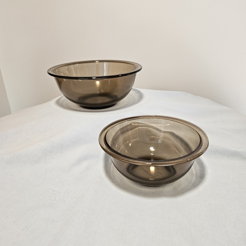 2 Vintage Pyrex Fireside Amber Glass Mixing Bowls Releaed 1979 # 322 & 323